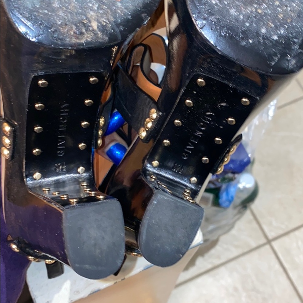 Authentic Givenchy sandals - Picture 4 of 5